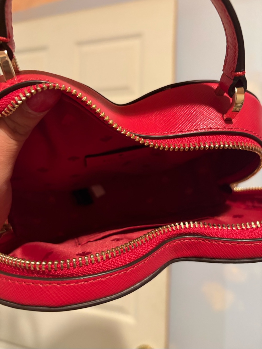 kate spade “Love Shack” Heart-Shaped Red Mini Crossbody Bag - Picture 5 of 5